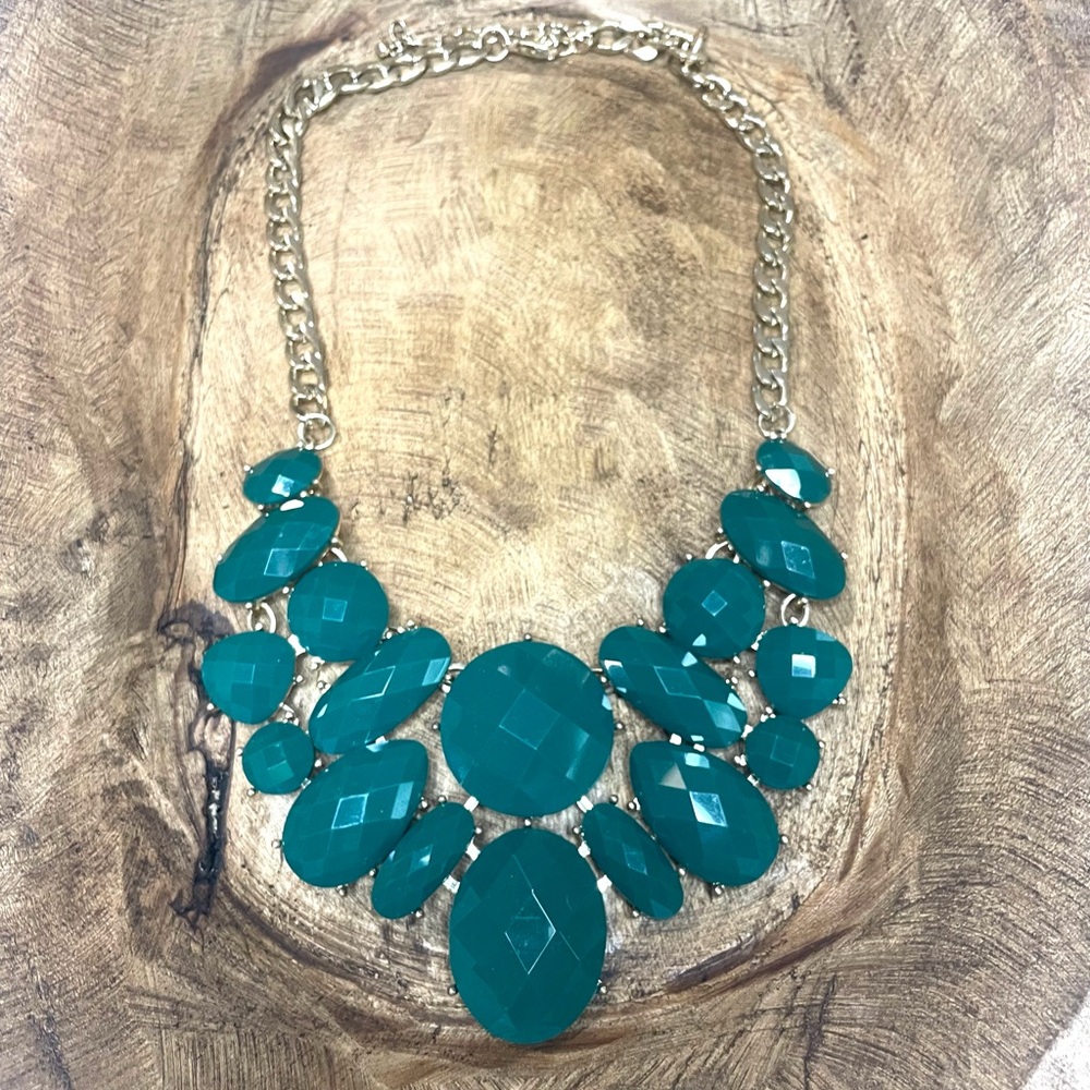 Stella And Dot Emerald Green Statement Necklace vintage EUC